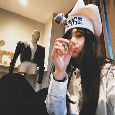 布劳涅森林的女人们